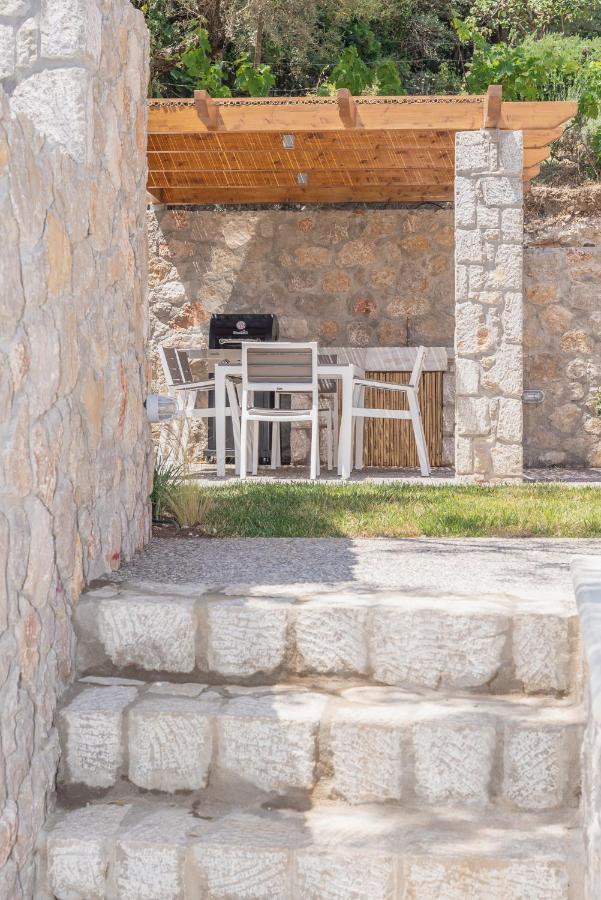 31 Blue Ionian Villas Apolpaina ภายนอก รูปภาพ